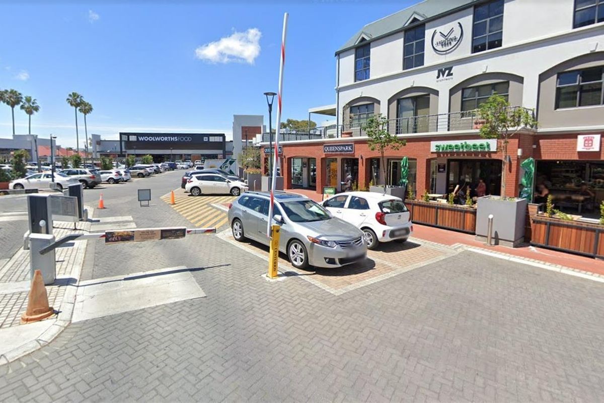Retail Shop to rent at The Village Square Durbanville - Photo 2