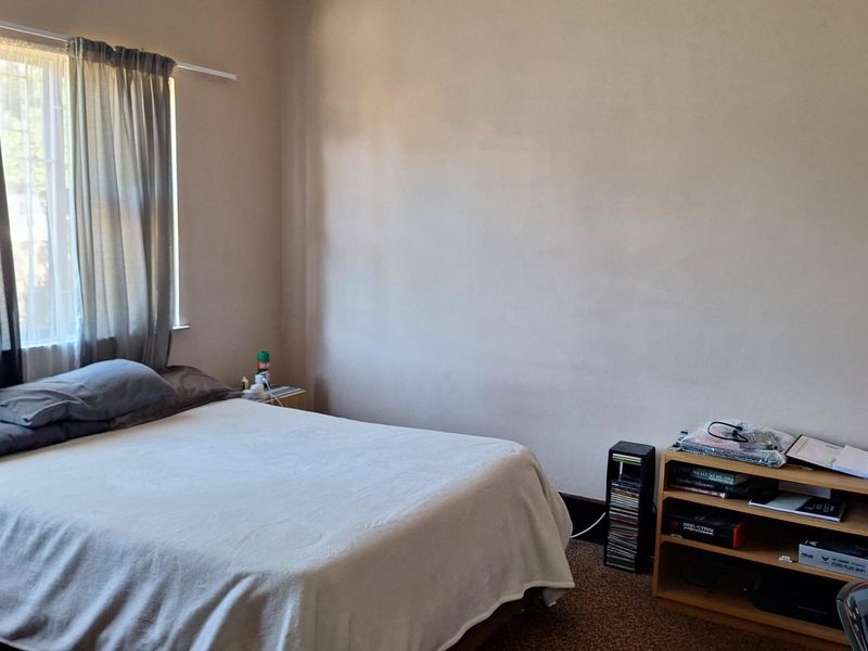 Great Investment Opportunity - Main House + Spacious Flat in Berea - Photo 6