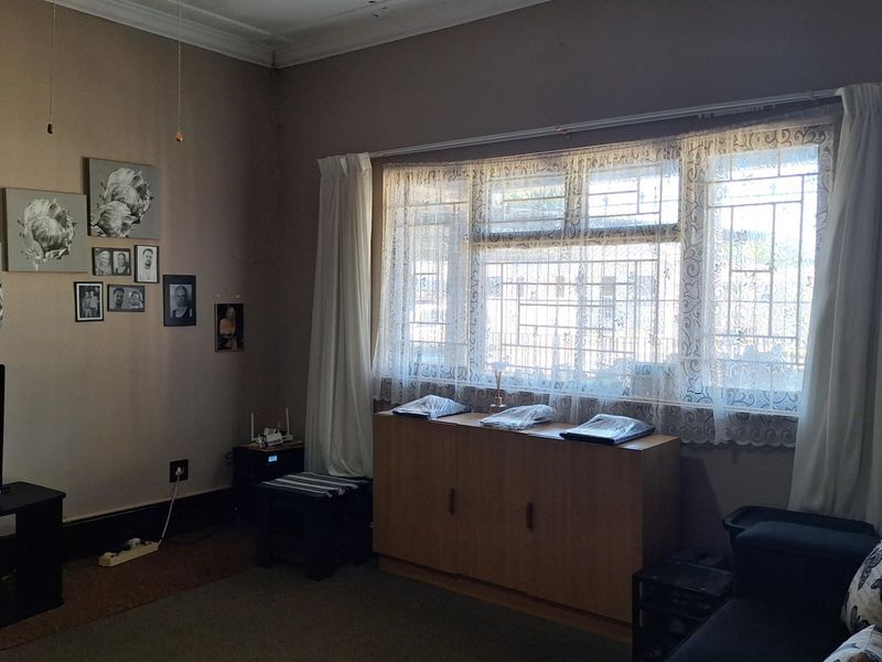 Great Investment Opportunity - Main House + Spacious Flat in Berea - Photo 7