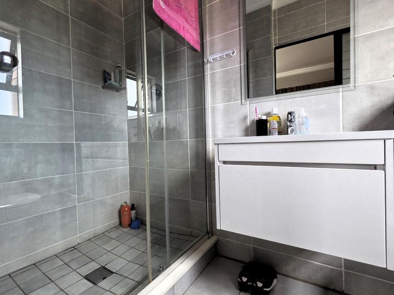 2 Bedroom Apartment For Sale in The Blyde Riverwalk Estate, Pretoria East - Photo 9