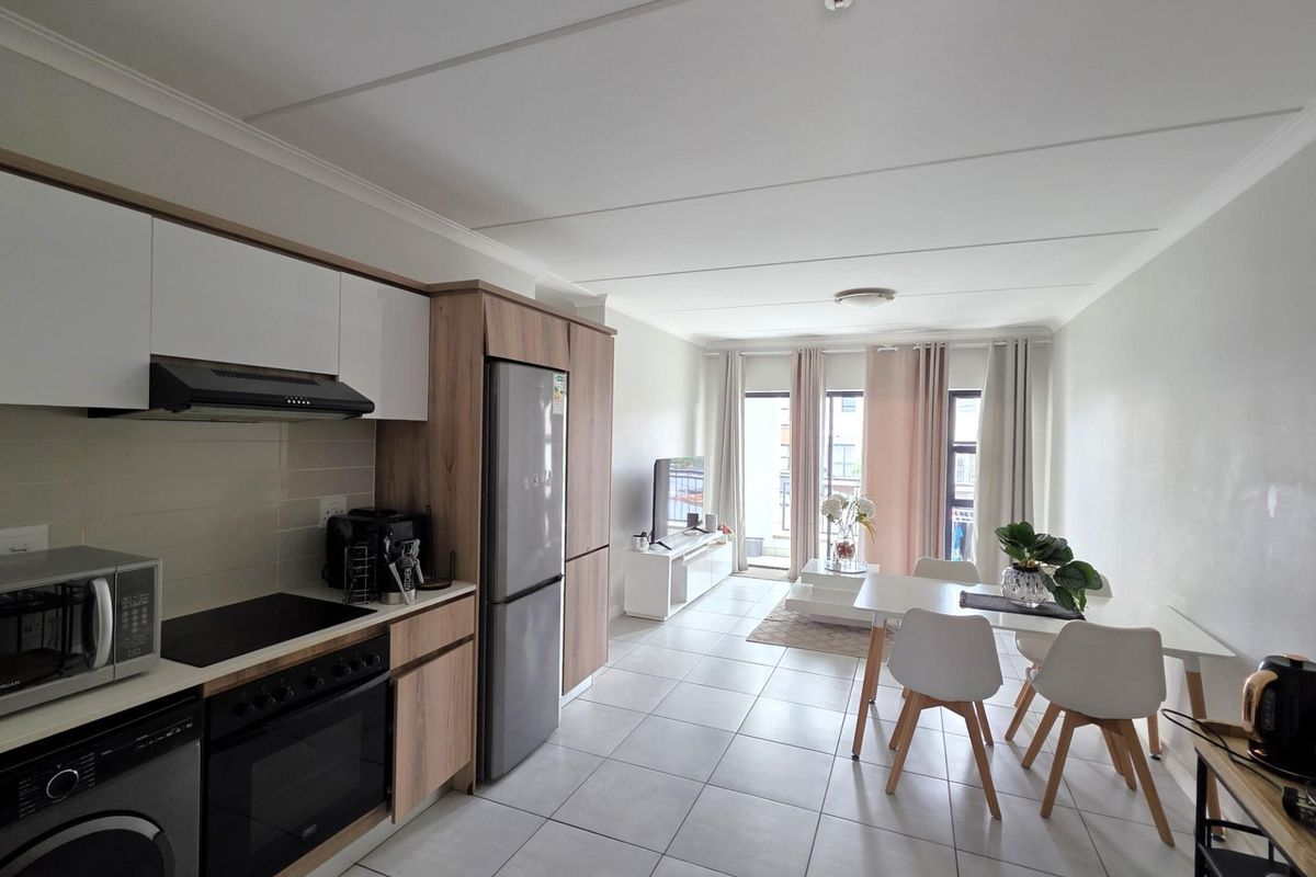 2 Bedroom Apartment For Sale in The Blyde Riverwalk Estate, Pretoria East - Photo 3