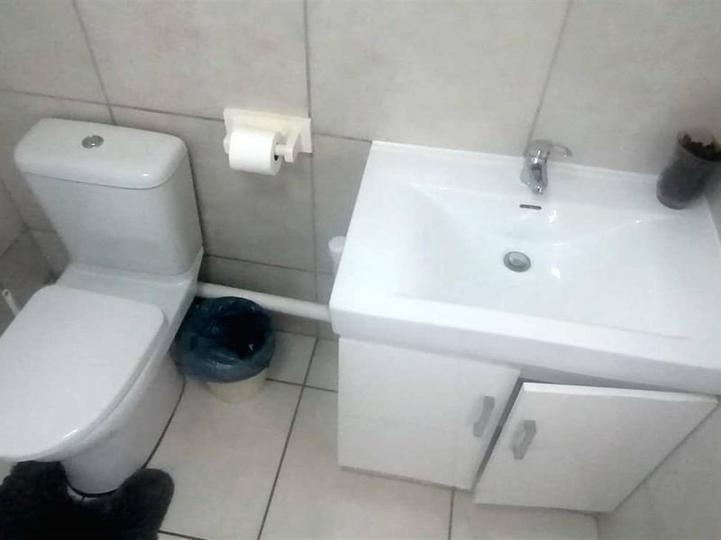 Sea View Apartment for sale, Uvongo, Kwazulu-Natal - Photo 10