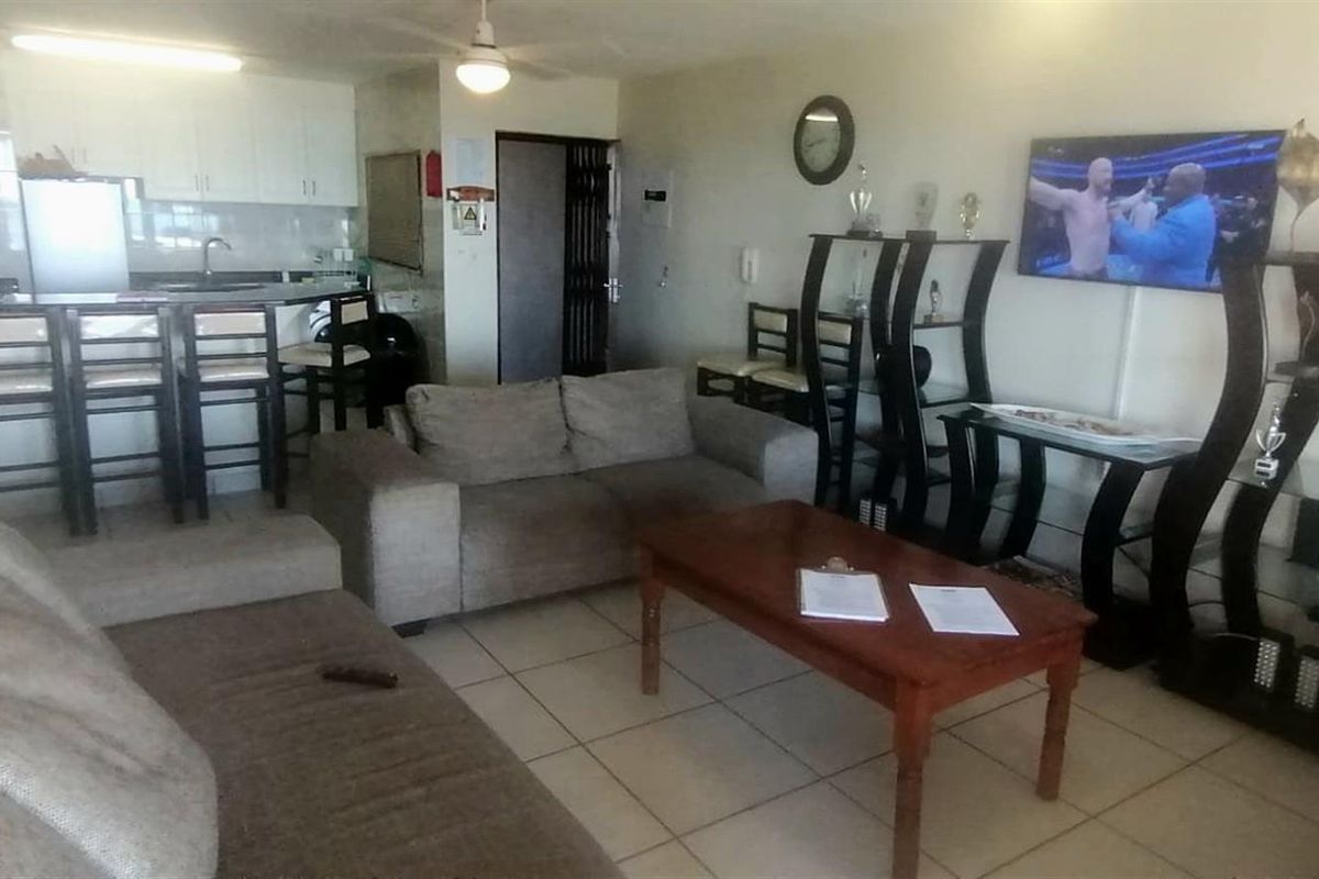 Sea View Apartment for sale, Uvongo, Kwazulu-Natal - Photo 3