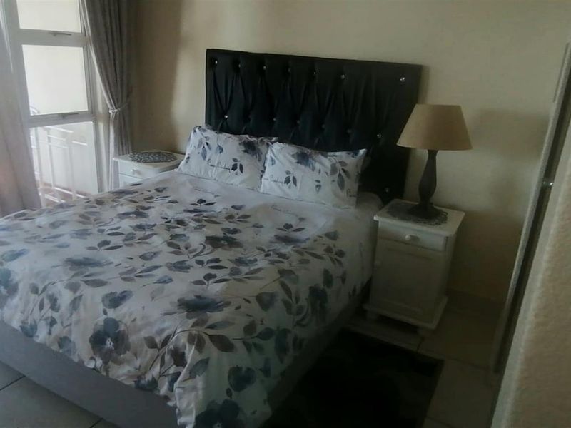 Sea View Apartment for sale, Uvongo, Kwazulu-Natal - Photo 9