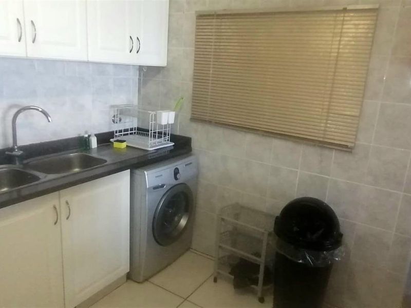 Sea View Apartment for sale, Uvongo, Kwazulu-Natal - Photo 8