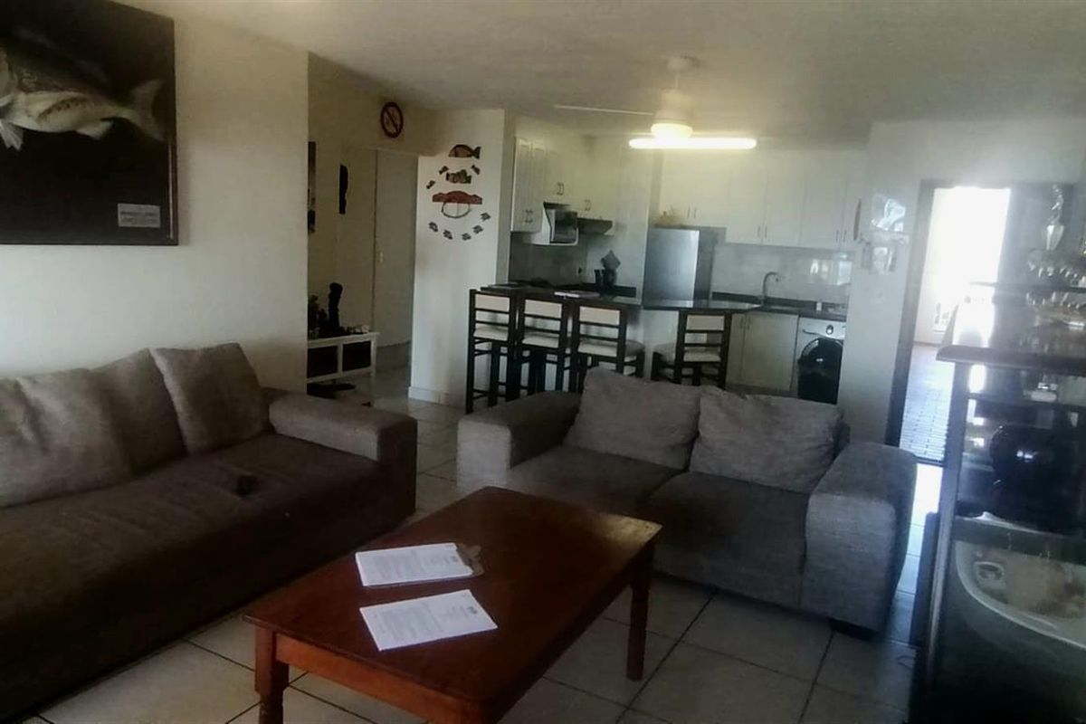 Sea View Apartment for sale, Uvongo, Kwazulu-Natal - Photo 4
