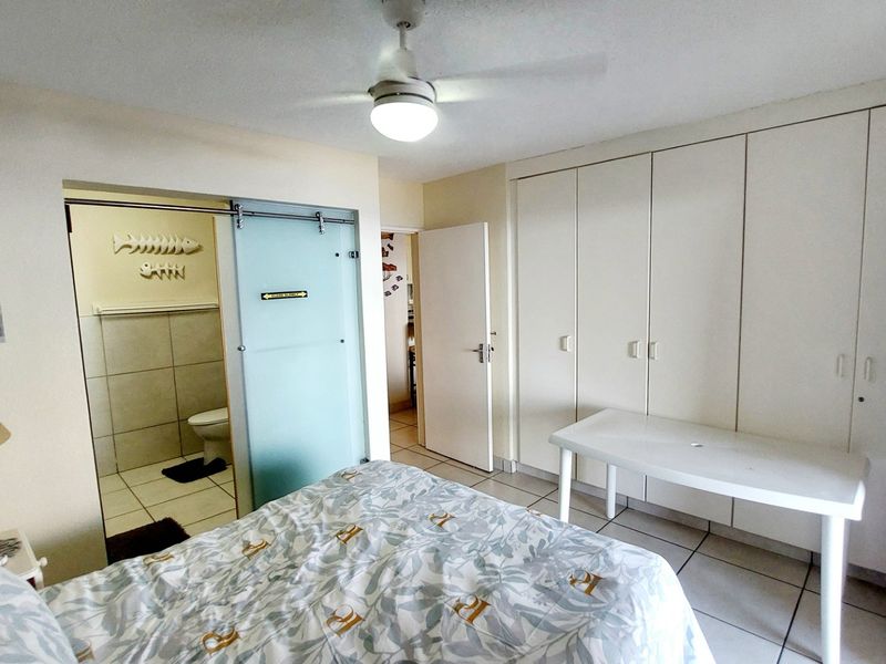 Sea View Apartment for sale, Uvongo, Kwazulu-Natal - Photo 9