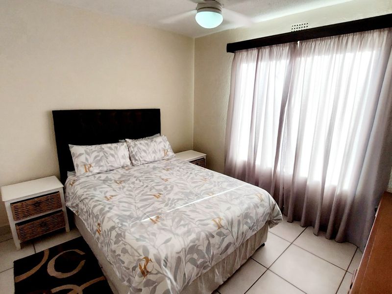 Sea View Apartment for sale, Uvongo, Kwazulu-Natal - Photo 10