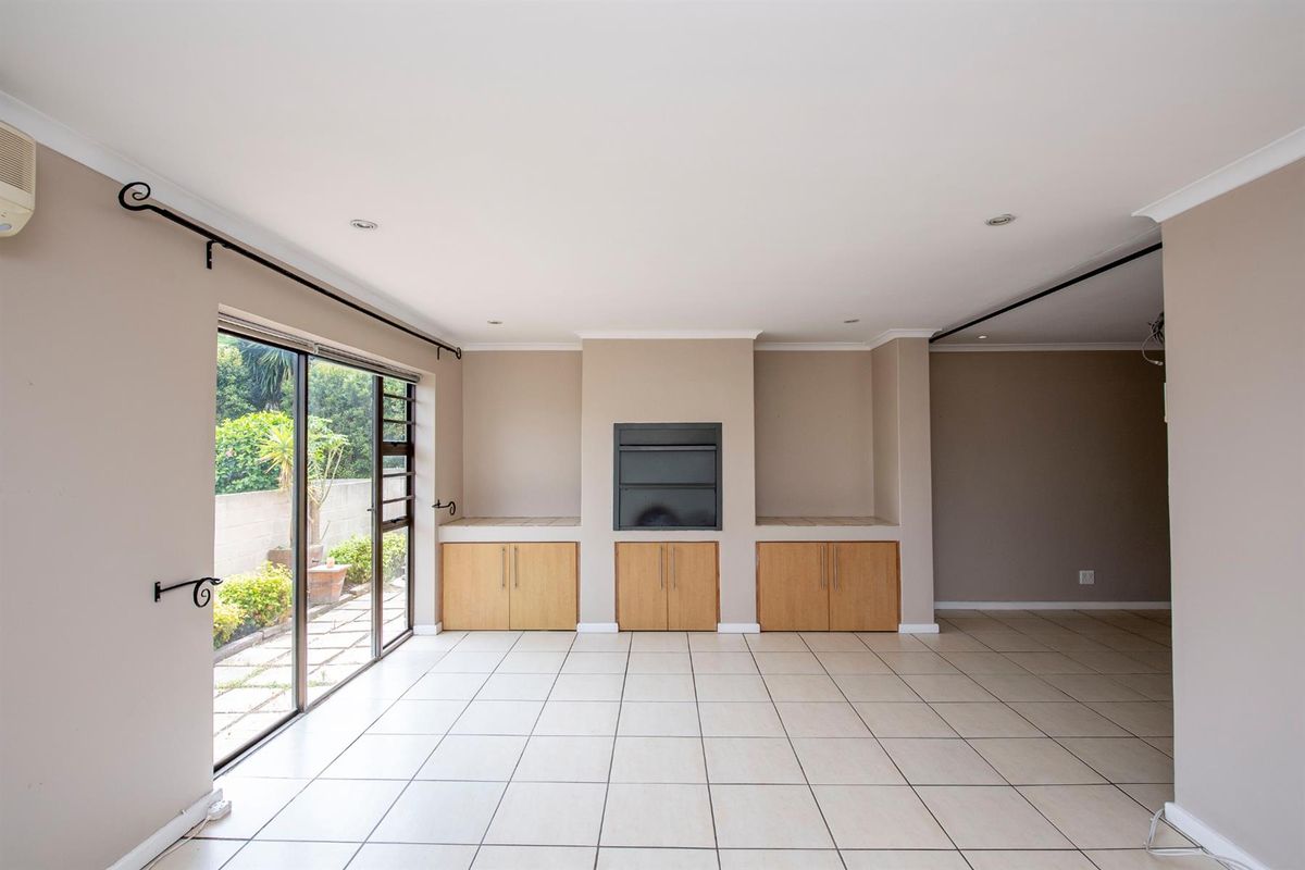 3 Bedroom Townhouse To Let In Welgevonden Estate - Photo 3