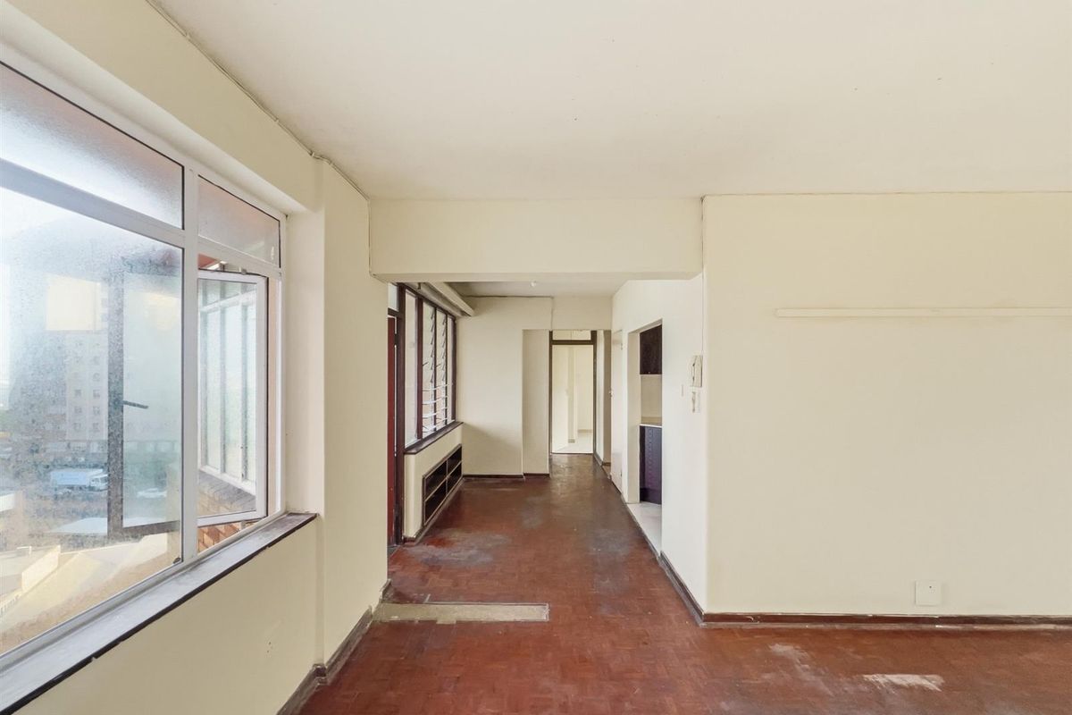 2-bedroom apartment for sale in South Beach, Durban, KwaZulu-Natal - Photo 5