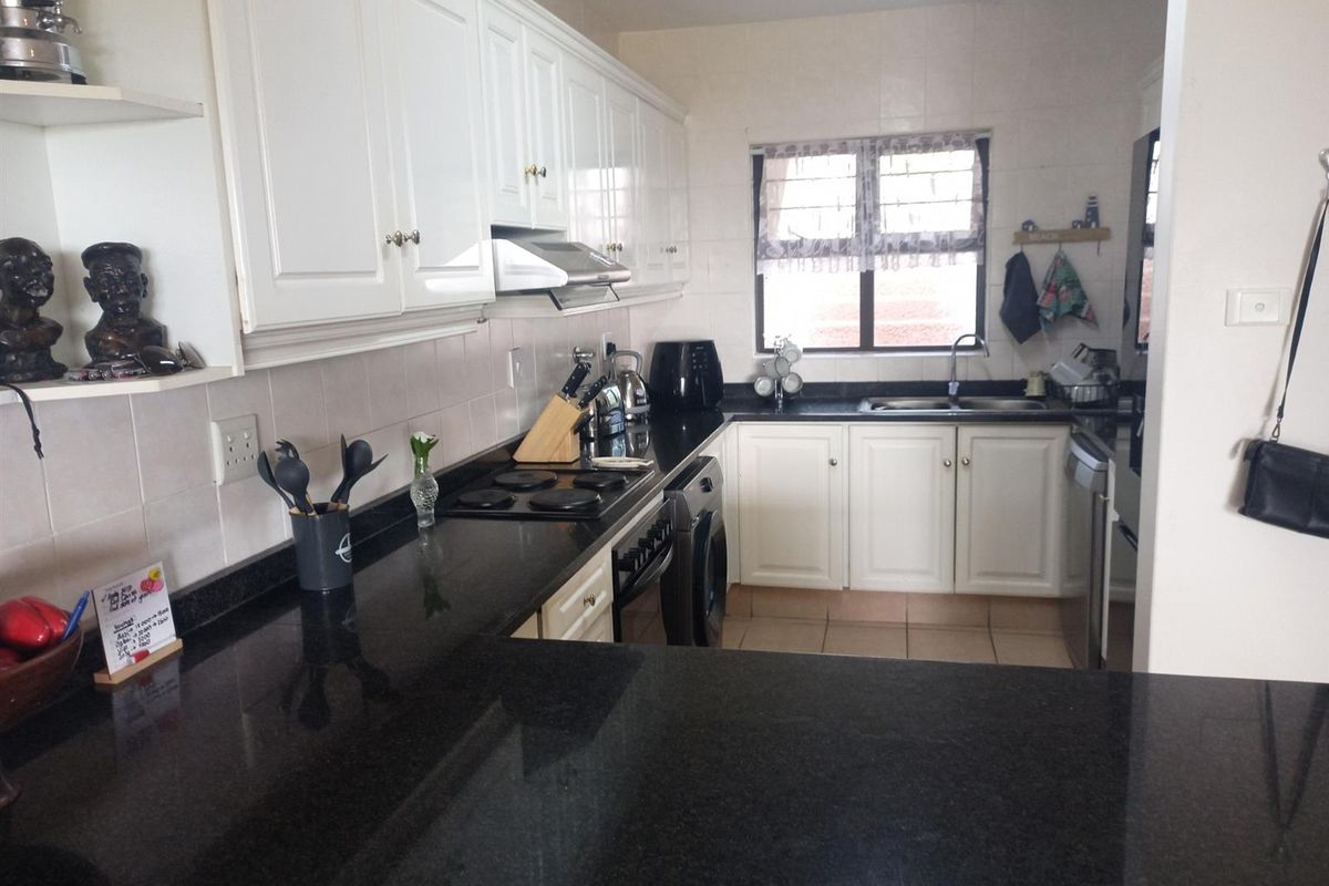 Apartment To Rent in Ballito Central Ballito KwaZulu Natal - Photo 2