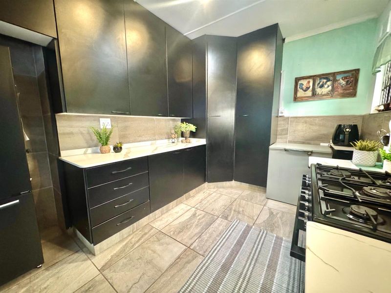 Dual Living Opportunity in Leafy Umtentweni - Photo 5