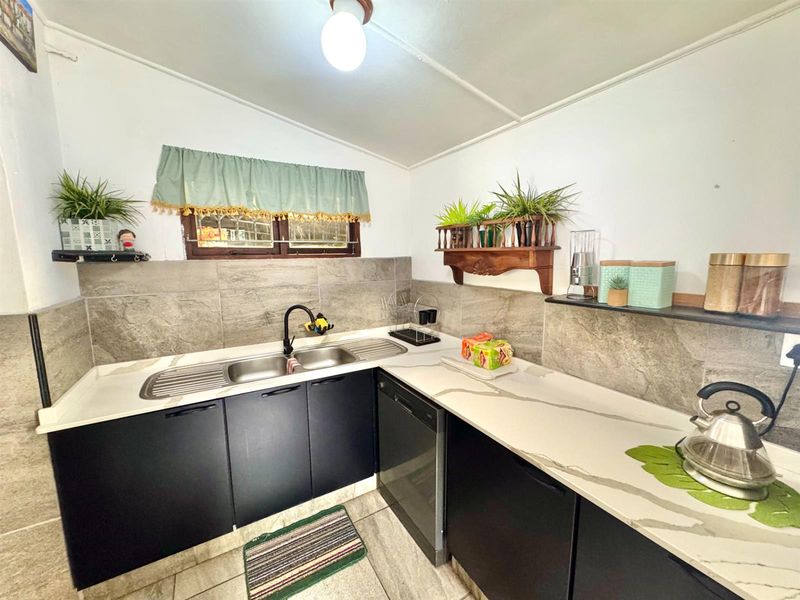 Dual Living Opportunity in Leafy Umtentweni - Photo 8