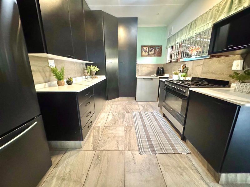 Dual Living Opportunity in Leafy Umtentweni - Photo 6