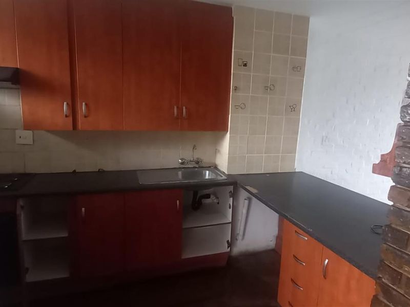 Well-Located 2-Bedroom Apartment - Value for Money - Photo 3