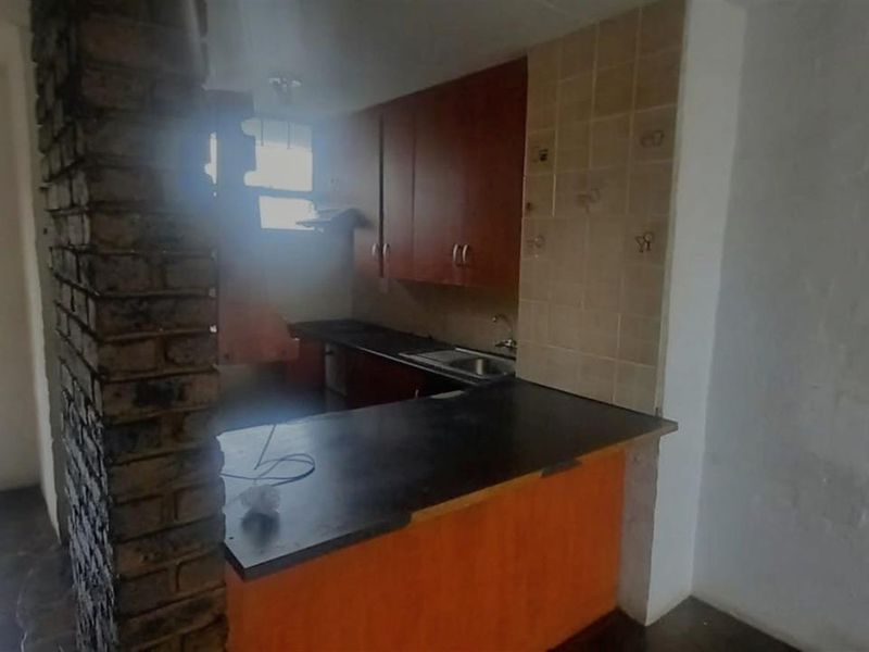 Well-Located 2-Bedroom Apartment - Value for Money - Photo 4