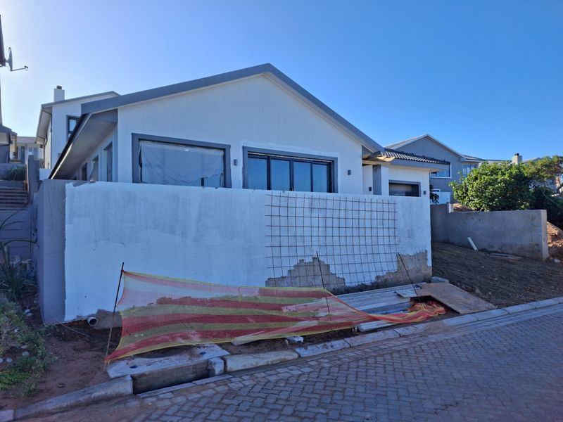Contemporary Coastal Elegance  Brand-New Home in Melkhout Estate - Photo 5