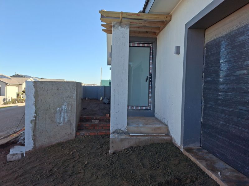 Contemporary Coastal Elegance  Brand-New Home in Melkhout Estate - Photo 8