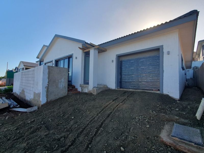 Contemporary Coastal Elegance  Brand-New Home in Melkhout Estate - Photo 6