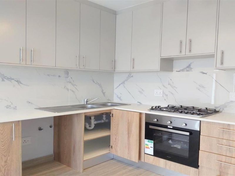 Ground floor apartment For Sale in Parklands North, Blouberg - Photo 4