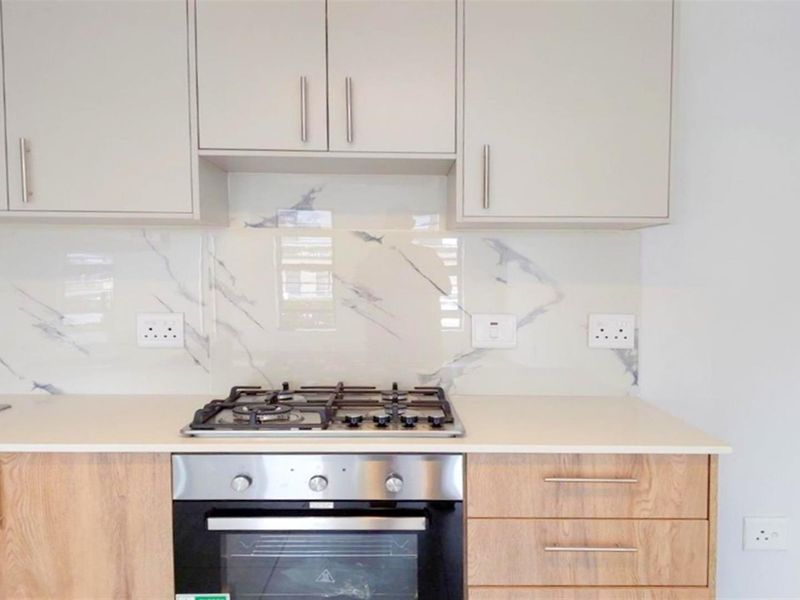 Ground floor apartment For Sale in Parklands North, Blouberg - Photo 5