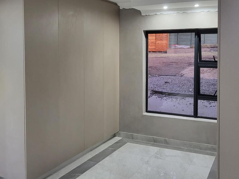 Cottage to Rent in Bryanston, Sandton - Photo 5