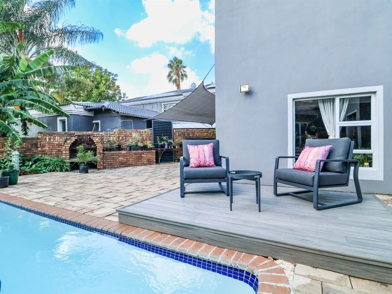 3-Bedroom Family Home with Solar, Borehole and Entertainment Features in The Reeds - Photo 7