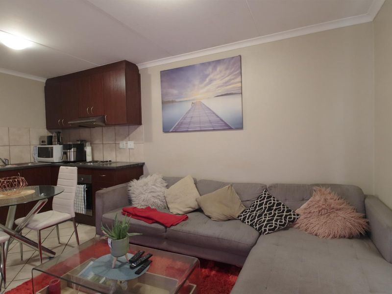 Apartment For Sale in Buh Rein Estate, Kraaifontein - Photo 3