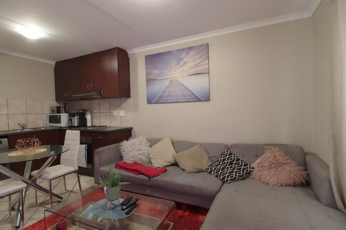 Apartment For Sale in Buh Rein Estate, Kraaifontein - Photo 3