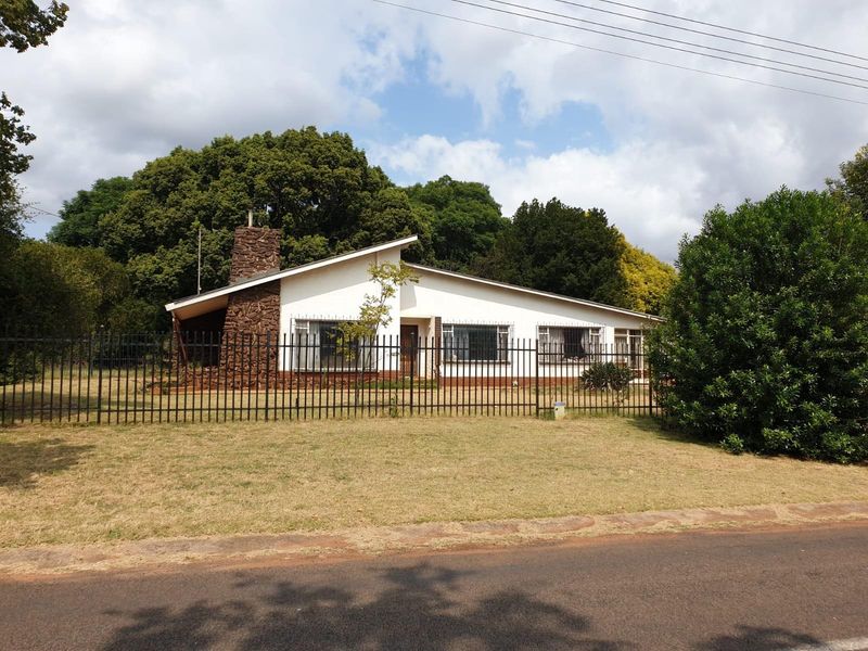 House For Sale in Meyerspark, Pretoria - Photo 3