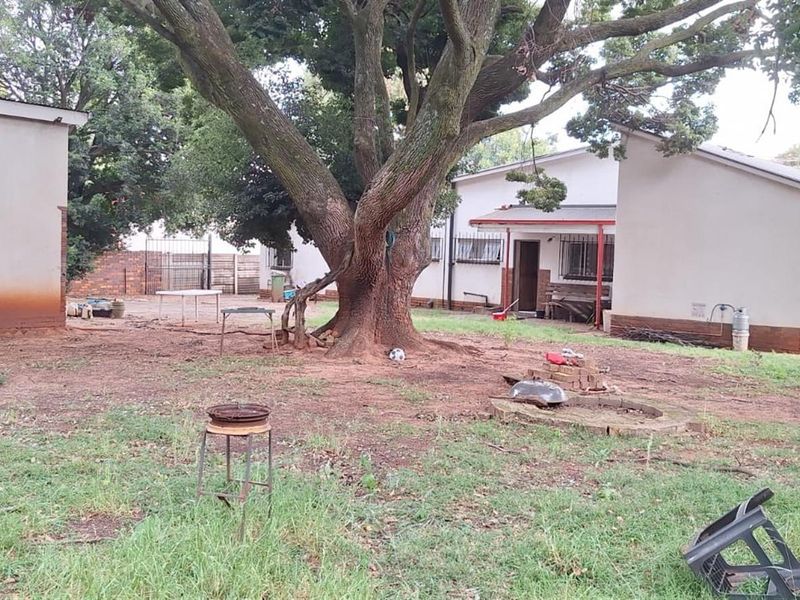 House For Sale in Meyerspark, Pretoria - Photo 6