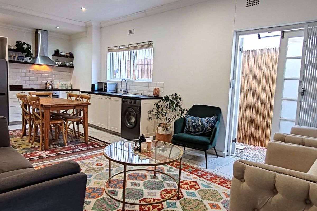 Charming 2-bedroom home in Observatory, Cape Town - Photo 2