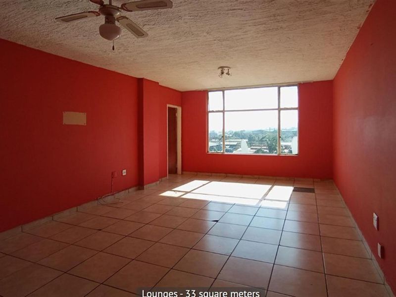 Apartment For Sale in Silverton, Pretoria - Photo 2