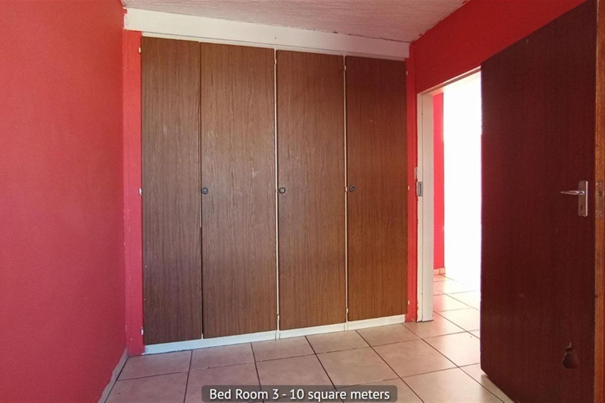 Apartment For Sale in Silverton, Pretoria - Photo 5