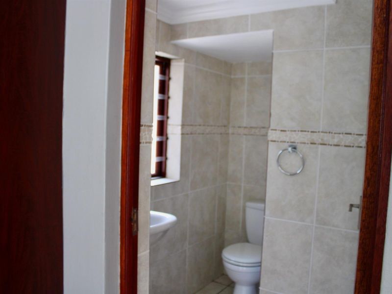 Free Standing House In a Secure Complex - Photo 8