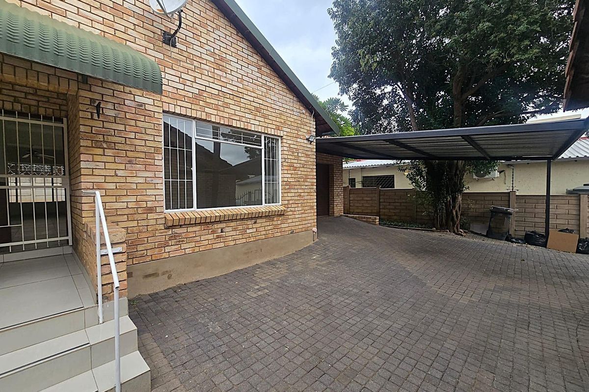 Stunning 3 Bedroom Duet for Sale in Montana Park - Photo 4