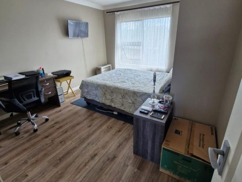 Apartment Kyalami Hills - Sectional Title - Photo 10