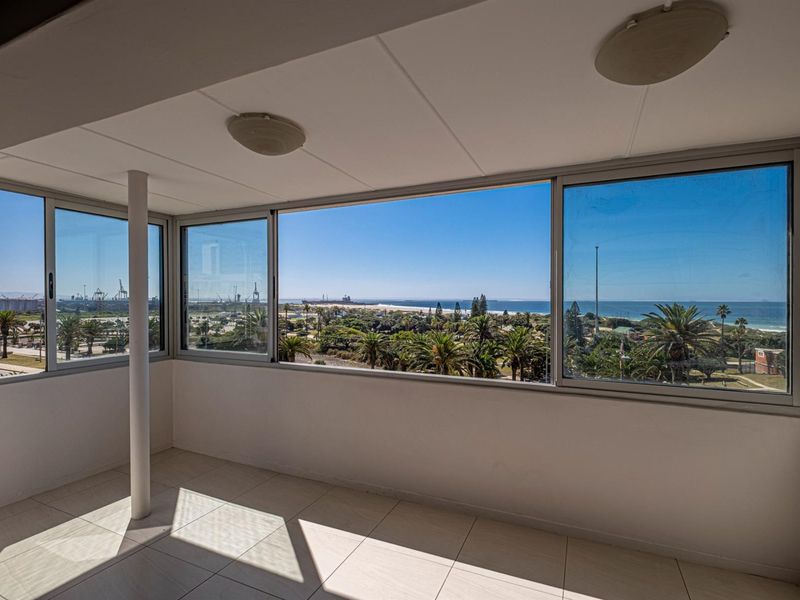 2 Bedroom Apartment For Sale in Humewood - Photo 9