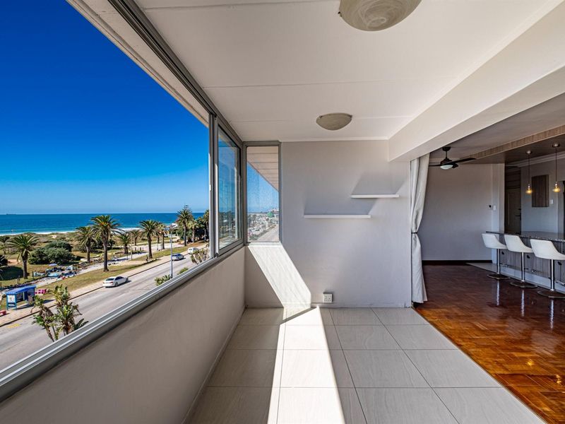 2 Bedroom Apartment For Sale in Humewood - Photo 8