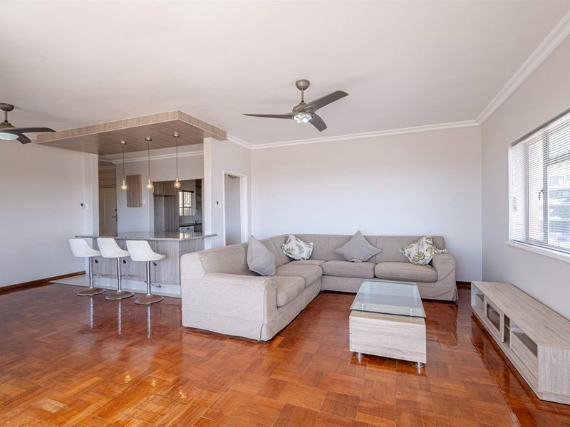 2 Bedroom Apartment For Sale in Humewood - Photo 2