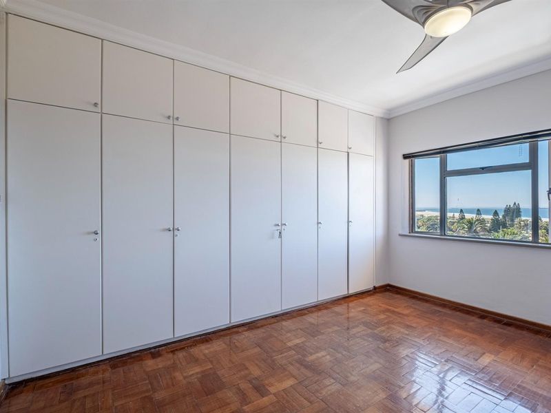 2 Bedroom Apartment For Sale in Humewood - Photo 5