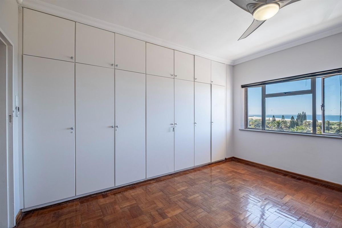 2 Bedroom Apartment For Sale in Humewood - Photo 5