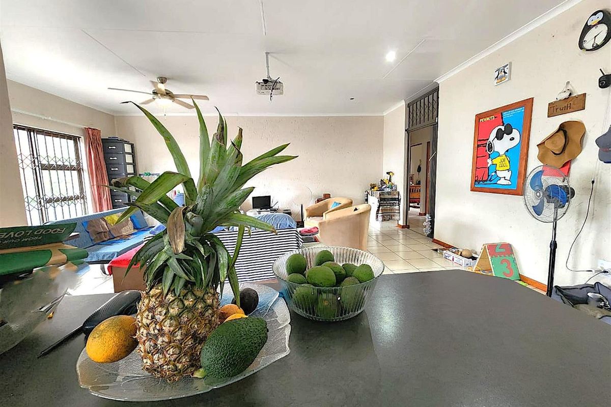 Modern Comfort, Secure Living and Prime Location in Fauna Park - Photo 4