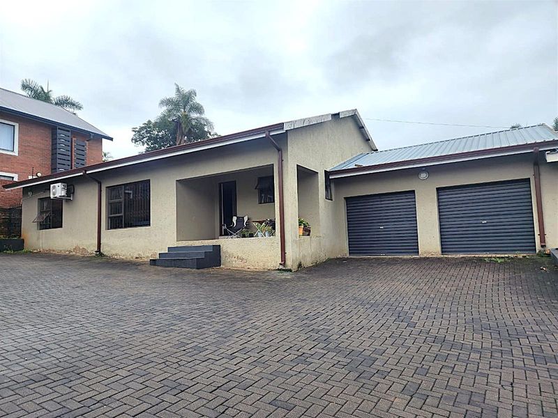 Modern Comfort, Secure Living and Prime Location in Fauna Park - Photo 1
