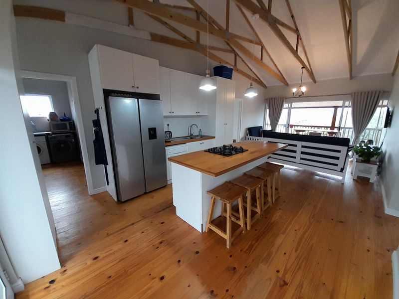 Charming neat 3-Bedroom Home with Scenic Views in Sought-After Fraaiuitsig - Photo 6