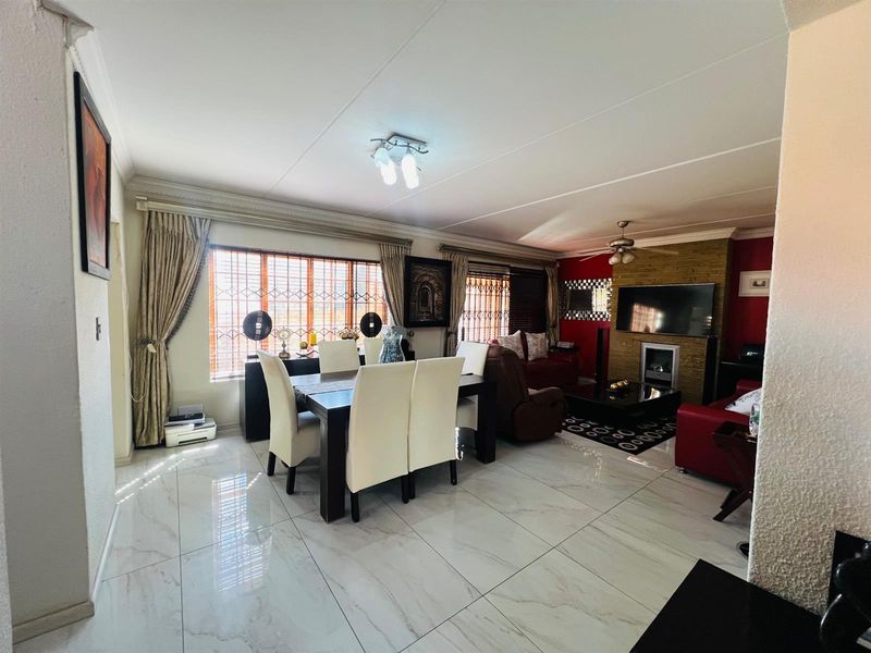 3 Bedroom House To Rent in Kyalami, Midrand - Photo 6