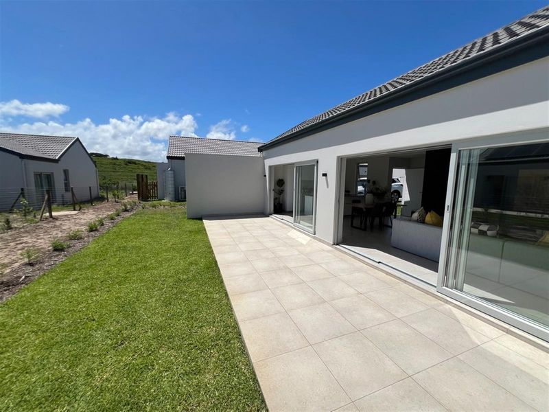 Modern 2-Bedroom Home in Lalela Estate -    NO TRANSFER DUTY - Photo 3