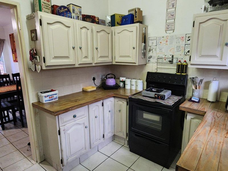 Townhouse For Sale in Silverton, Pretoria - Photo 3