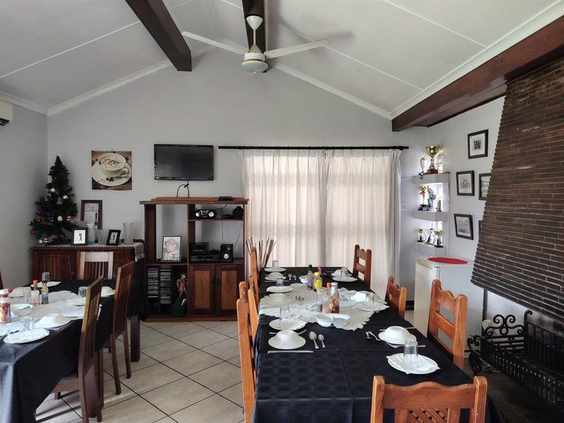 Where collaborative space meets private retreat - Photo 10