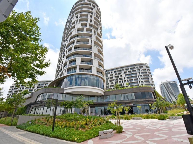 1 Bedroom - 1 Bath Fully Furnished Penthouse Apartment For Sale Ellipse -  Waterfall, Midrand - Photo 2